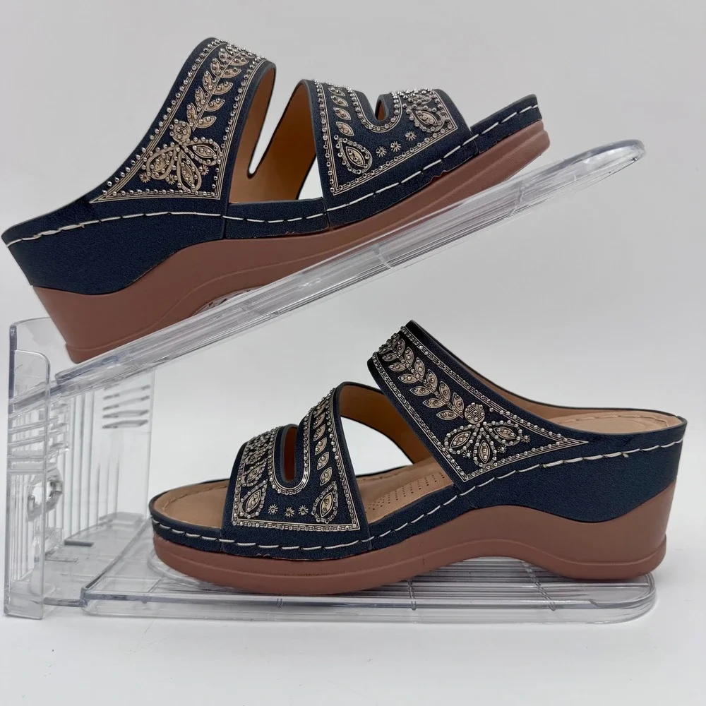 Extreme Comfort Womens Navy Blue Embroidered Wedge Slide Sandals Size 6 EU 36‎